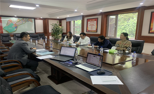 2. 南山总公司辅导为晰晰合作项目进行招聘口试_副本.jpg